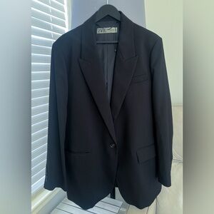 Zara Women’s Black Blazer